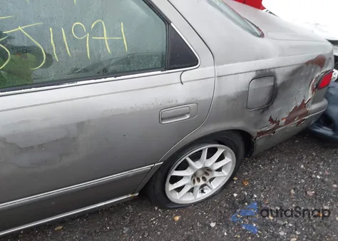 1997 Toyota Camry Le из США, поврежденный, VIN 4T1BG22K9VU153115